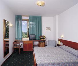 Park Hotel Galileo Reggello Oda fotoğraf